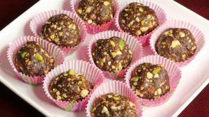 date-nut-energy-balls